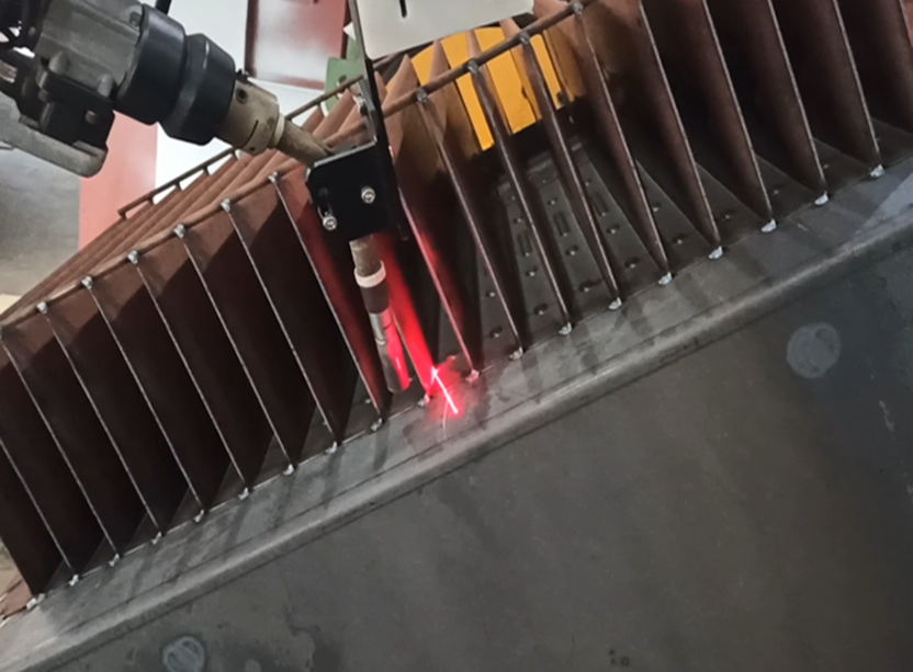 变压器油箱自动跟踪焊接案例