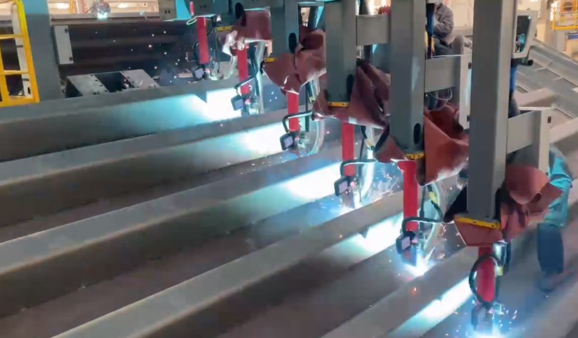 焊接专机是由几部分组成的