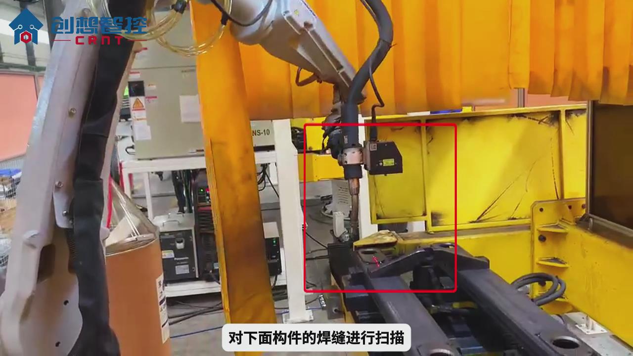 ky体育激光焊缝跟踪系统协同松下机器人自动焊接高机贴板的应用