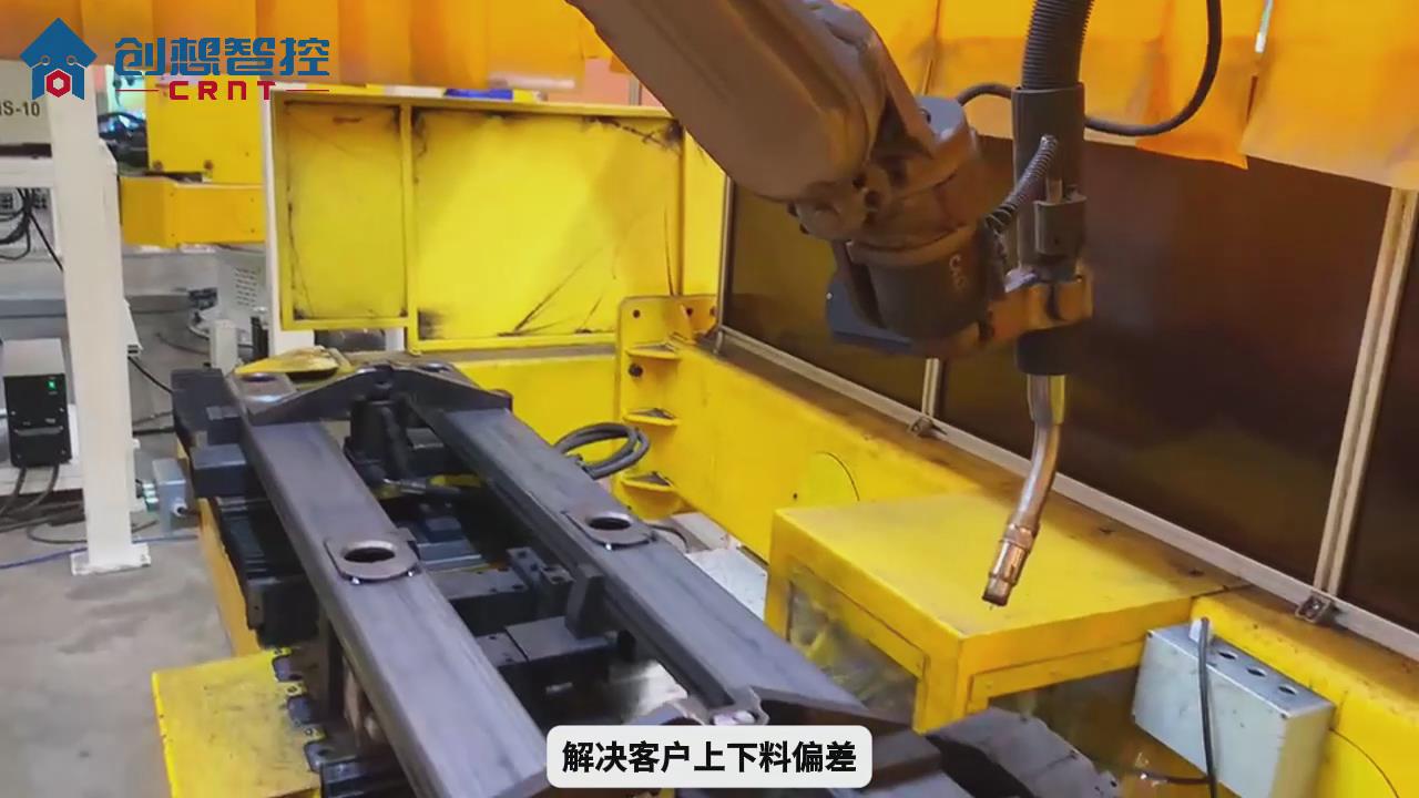 ky体育激光焊缝跟踪系统协同松下机器人自动焊接高机贴板的应用