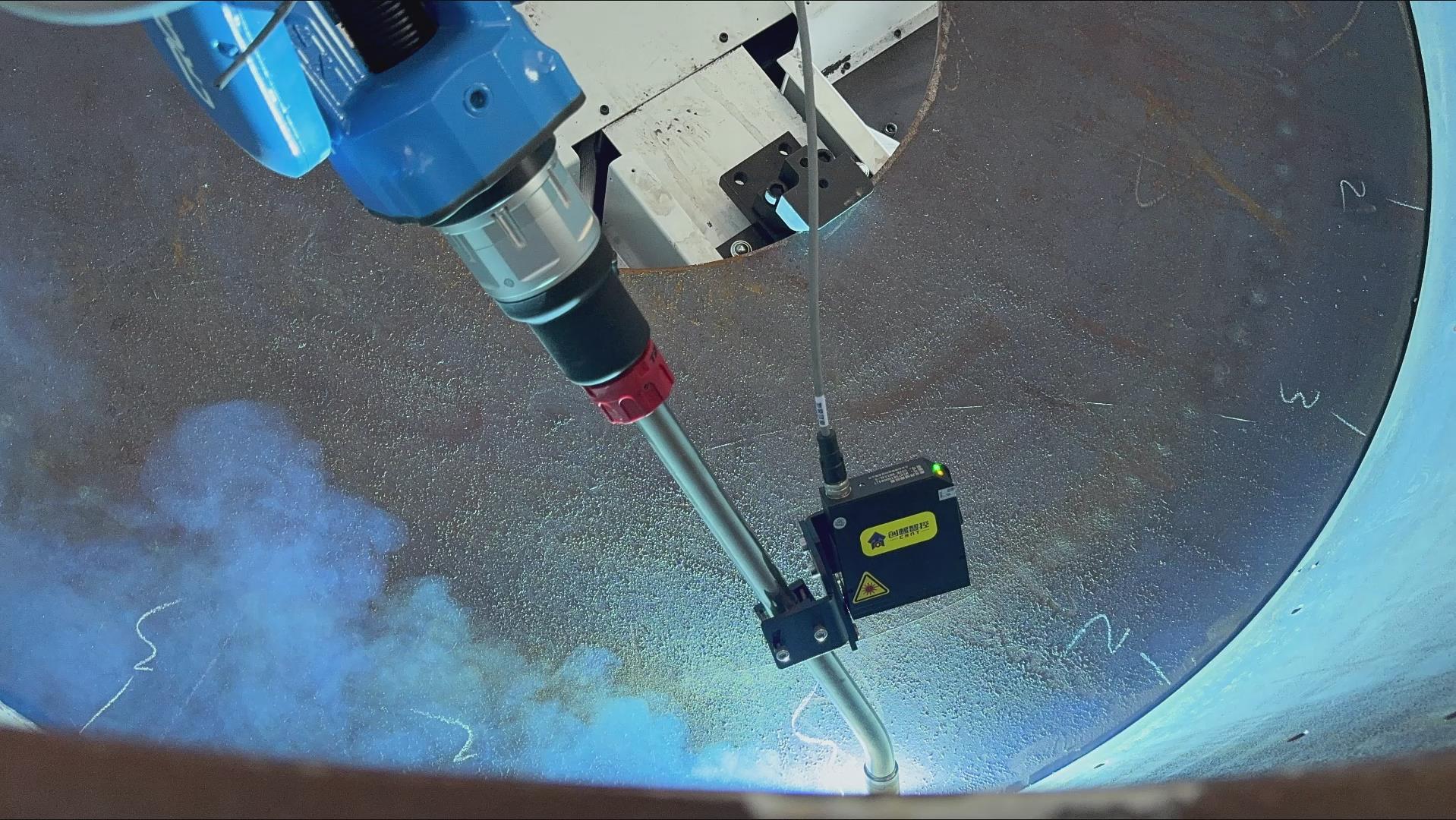 卡诺普机器人搭载ky体育激光焊缝跟踪系统，实现搅拌设备焊接智能化升级